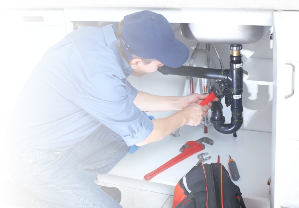 Reparación de fuga de agua por fontanero profesional en soria